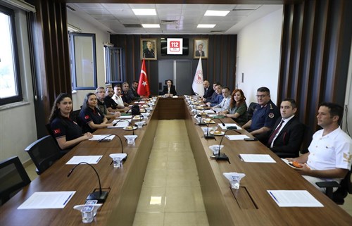 Vali Arslan Başkanlığında Acil Çağrı Hizmetleri İl Koordinasyon Komisyonu Toplantısı Gerçekleştirildi