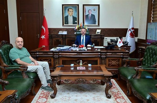 Zafer Sabuncuoğlu, Valimiz Sayın Hüseyin Aksoy'u ziyaret etti.
