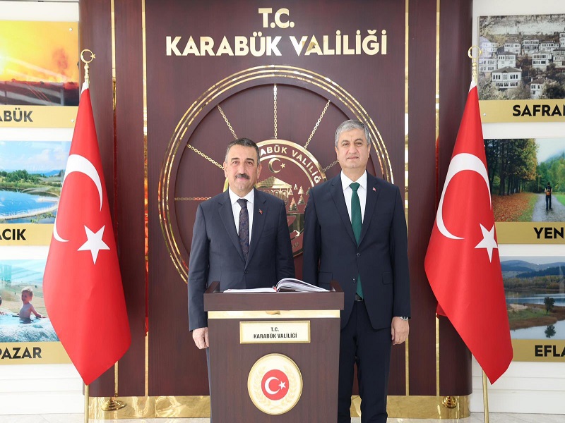Vali Osman Hacıbektaşoğlu, Karabük Valisi Mustafa Yavuz’u Ziyaret Etti