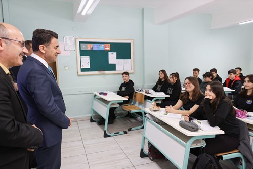 VALİ ŞEFİK AYGÖL HAFTAYA ERTUĞRUL GAZİ LİSESİ’NDE BAŞLADI