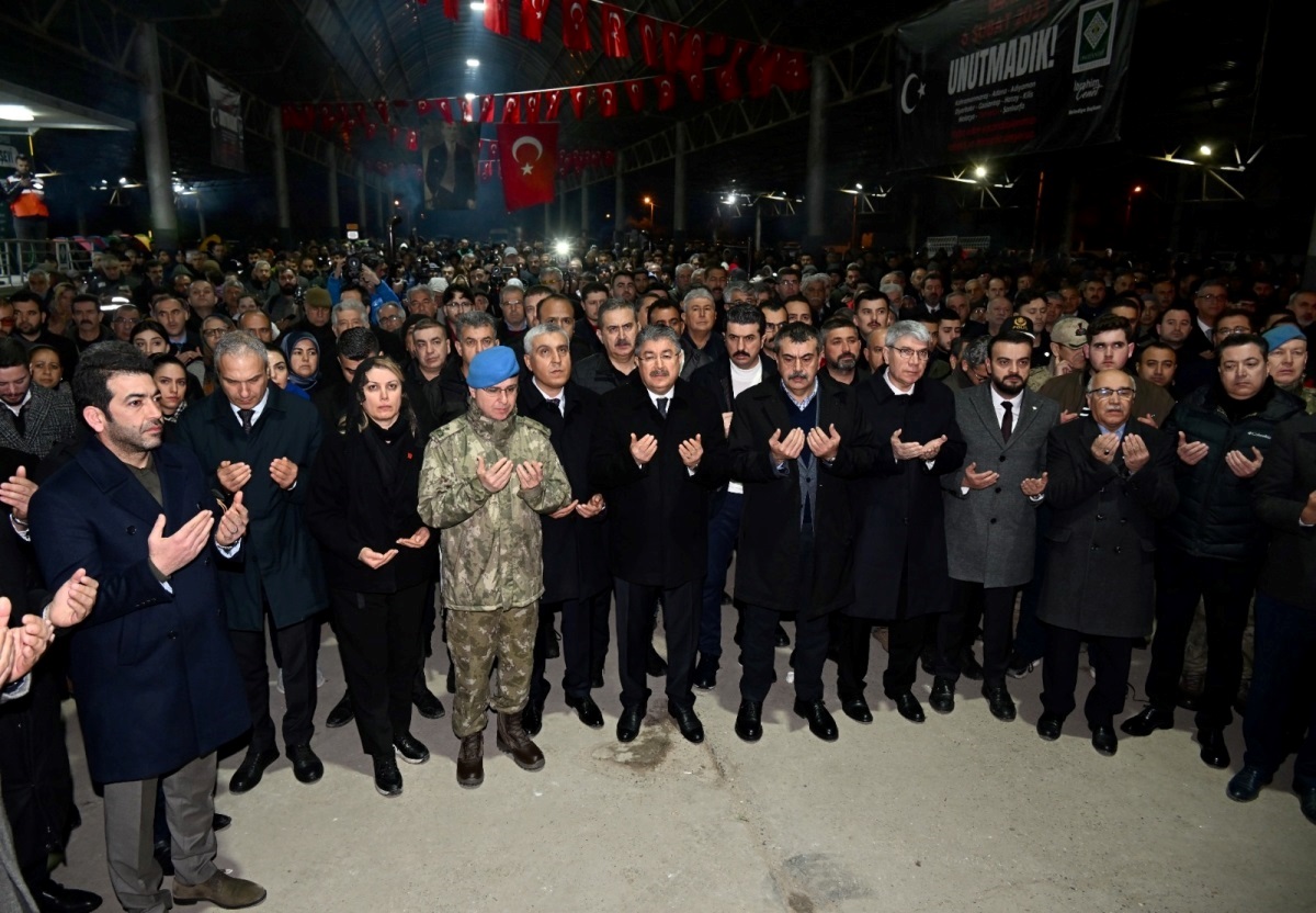 Depremde Hayatını Kaybeden Vatandaşlarımız için Anma Programı Düzenlendi