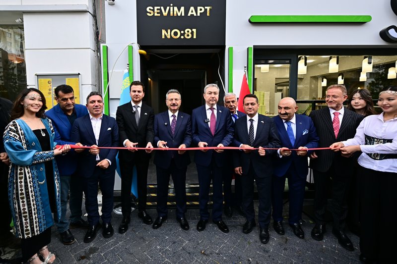 Valimiz Sayın Hüseyin Aksoy, Kazakistan Fahri Konsolosluğu’nun açılış programına katıldı.